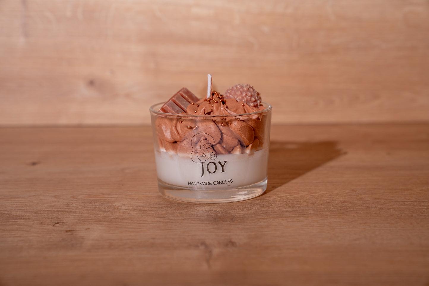 Tsoureki-pralina candle