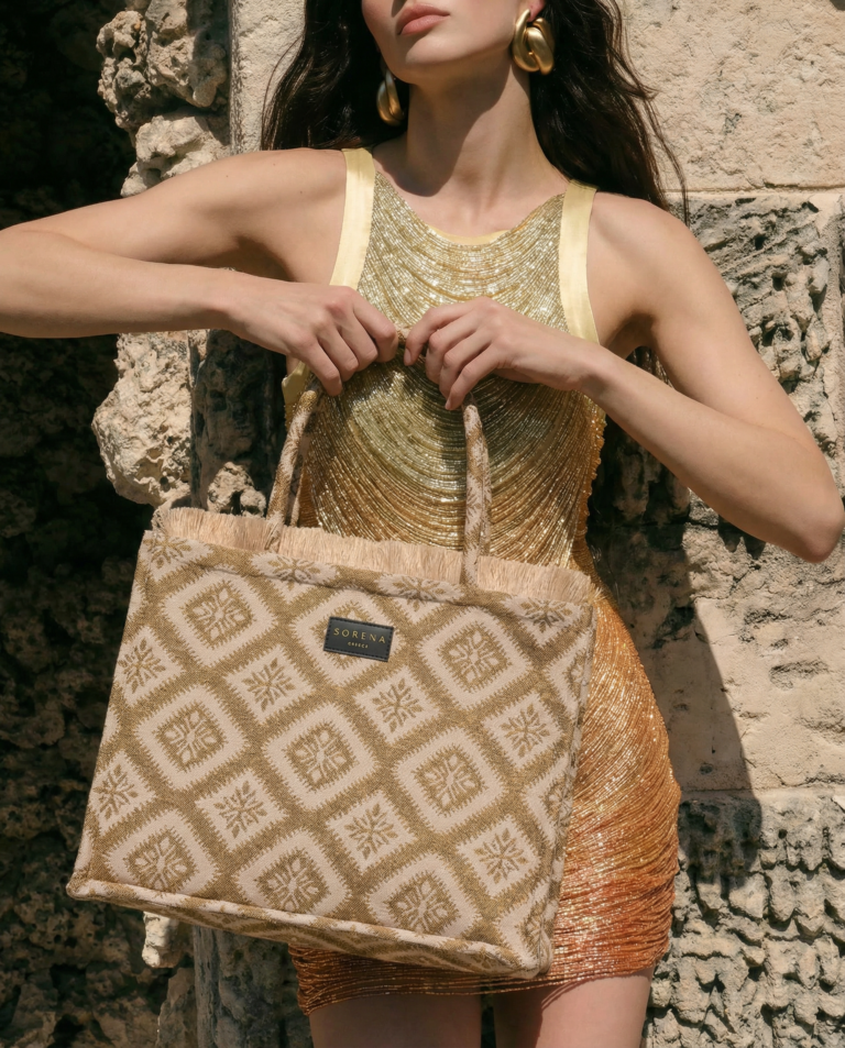 Arhontissa larg tote bag