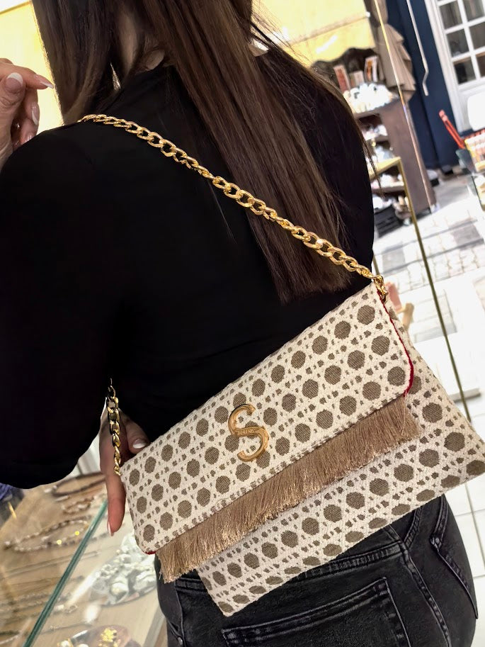 Panarea harites clutch