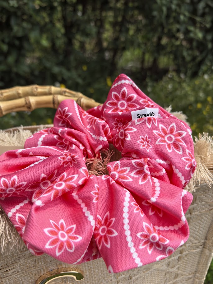 #Fuchsia Fire scrunchie