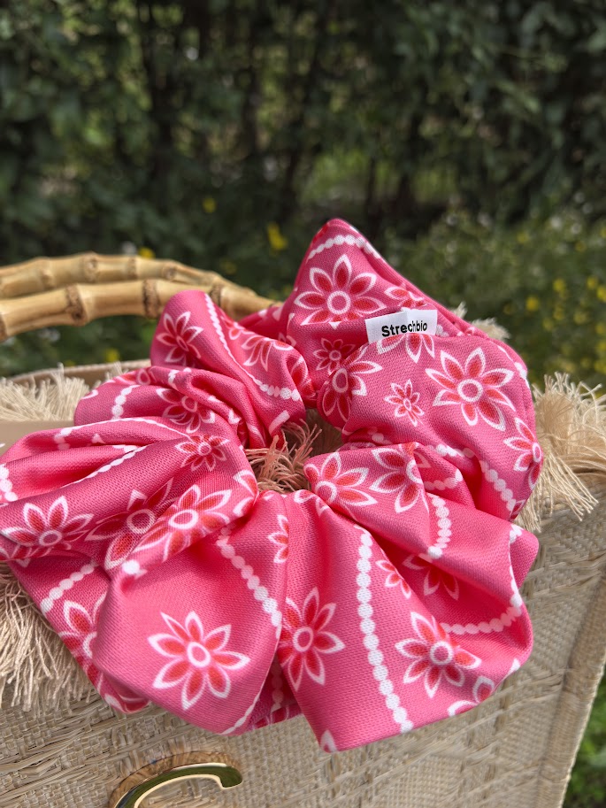 #Fuchsia Fire scrunchie