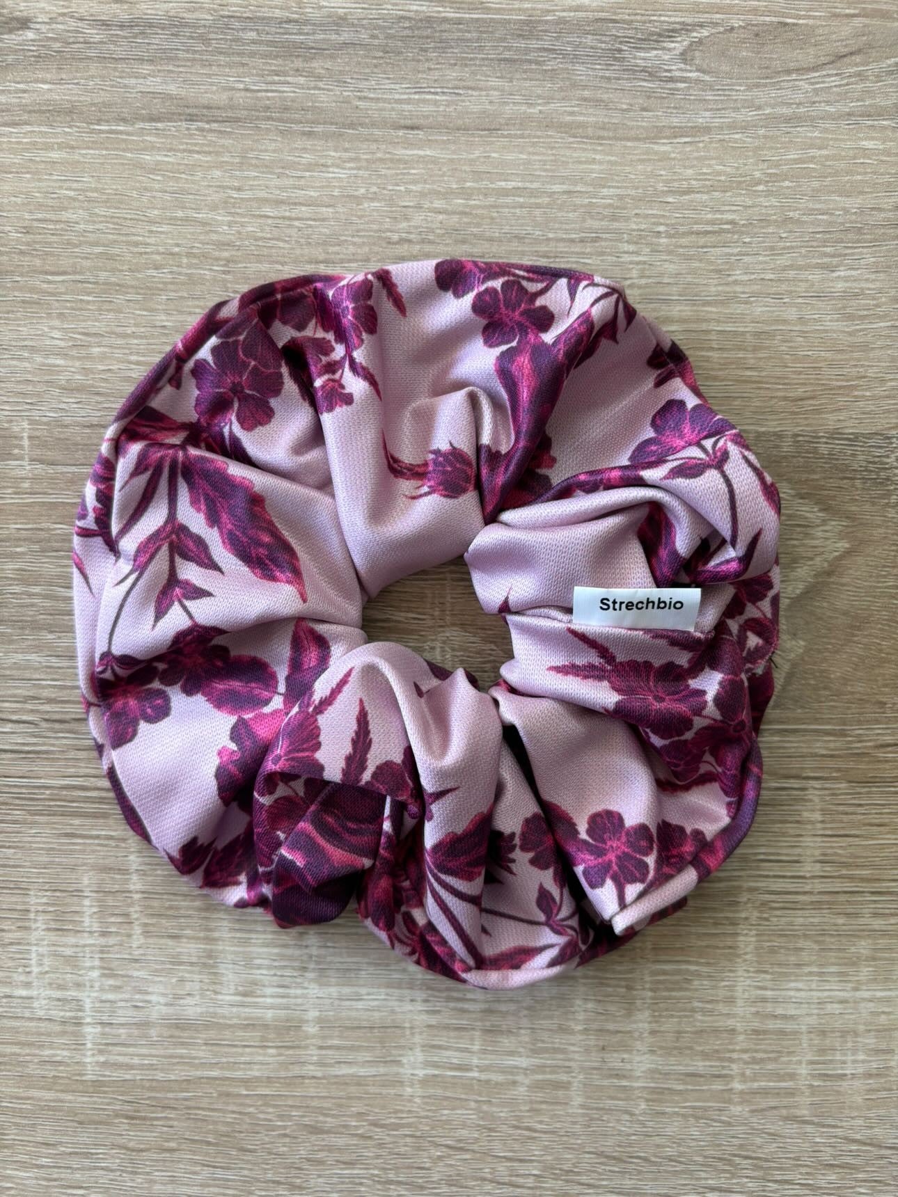 #Flower scrunchie