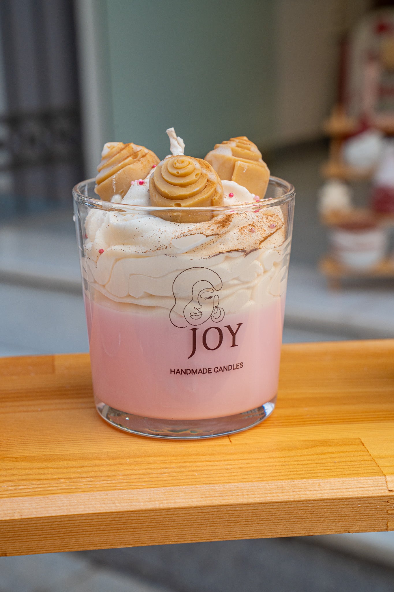 Cinnamon rolls candle(girly version)