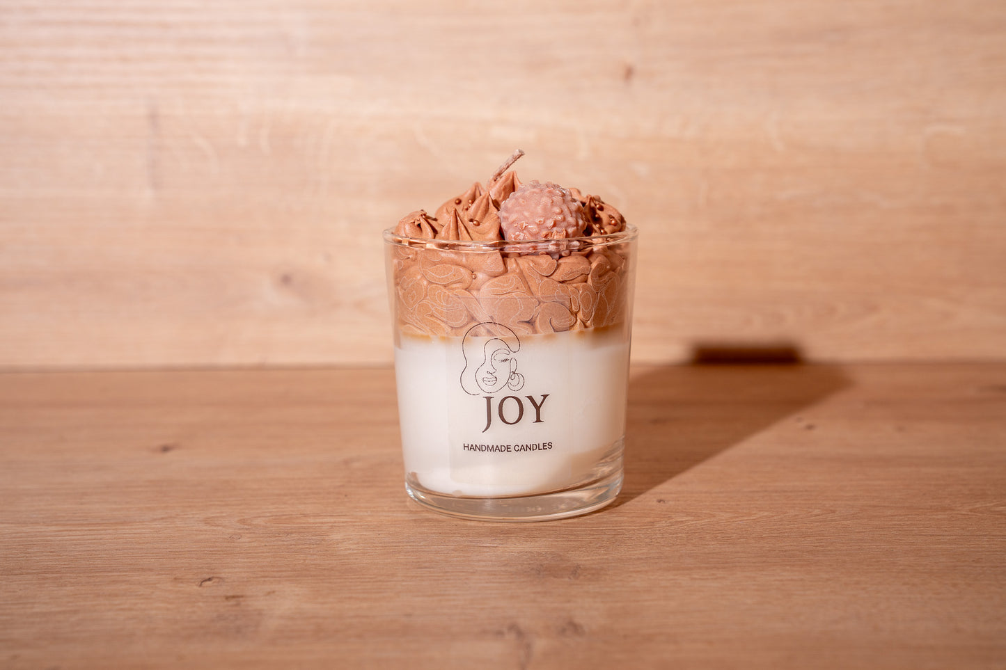 Tsoureki-pralina candle
