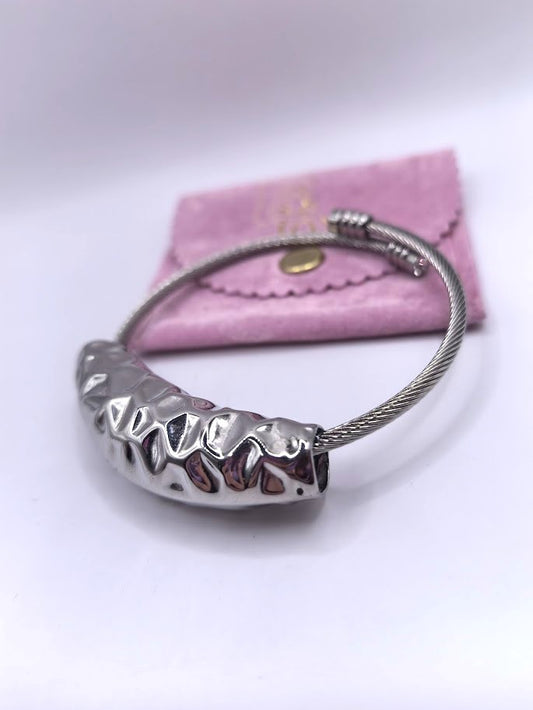 #Luxe Strike Bracelet