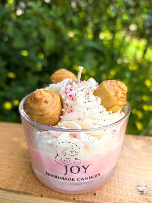 #Cinnamon Rolls candle