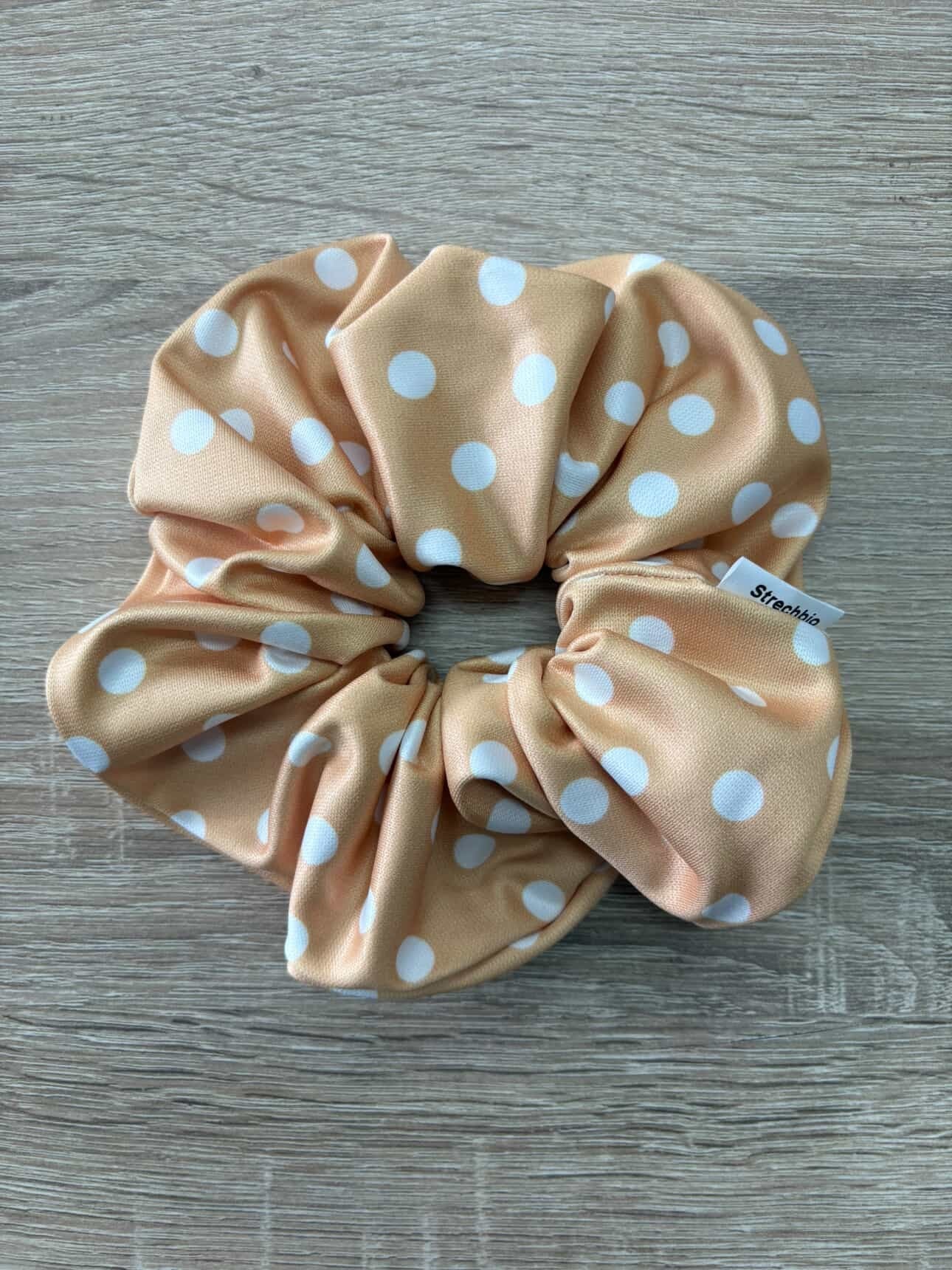 #White dots scrunchie