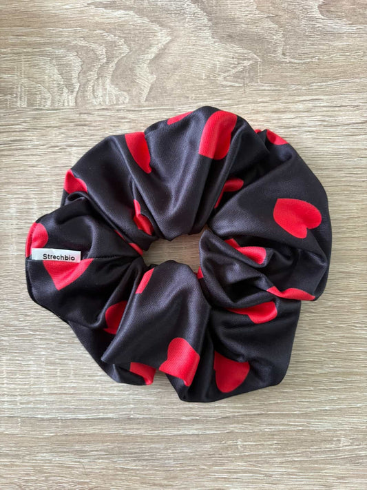 #Red Heart scrunchie