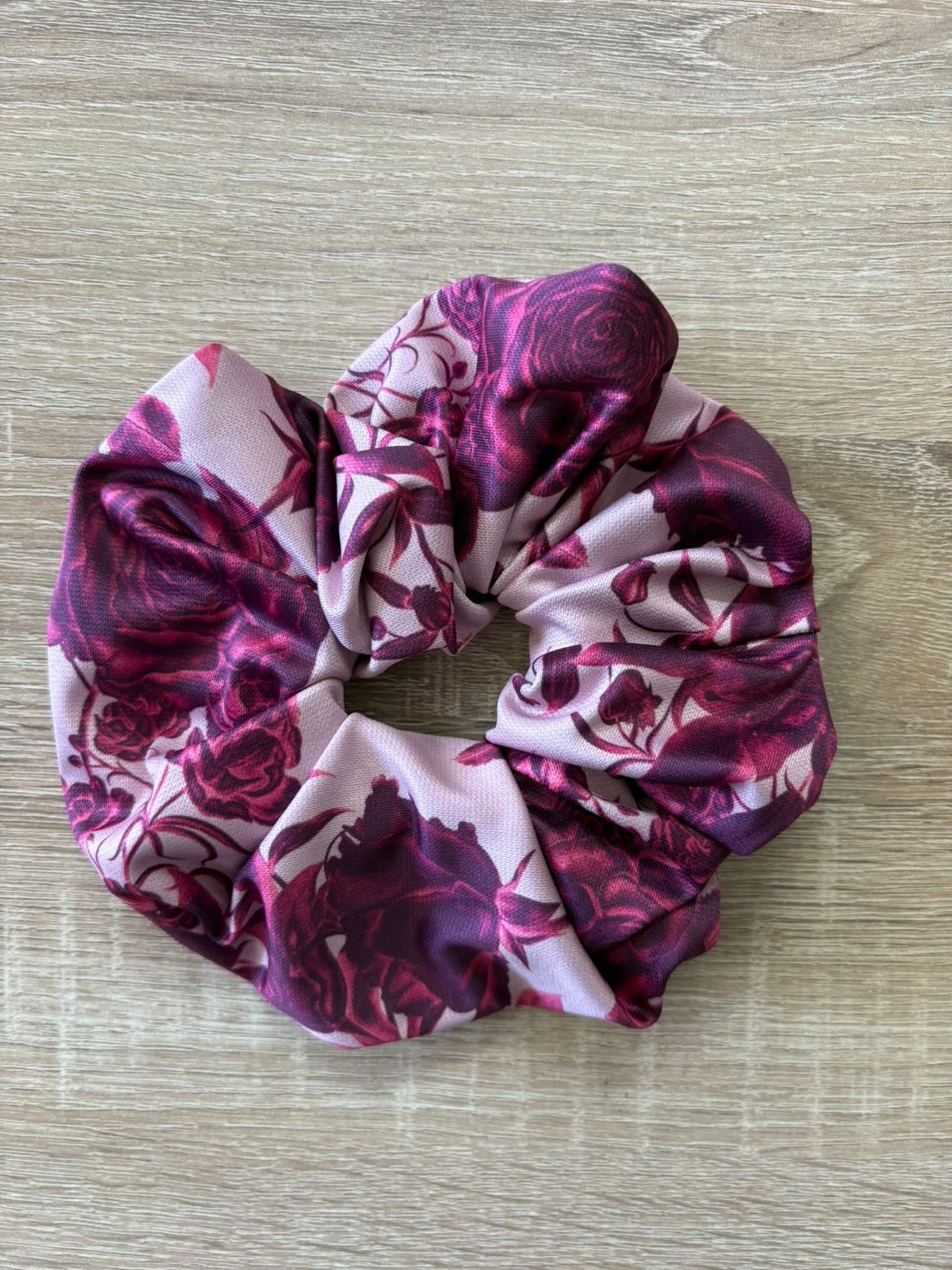 #Flower scrunchie